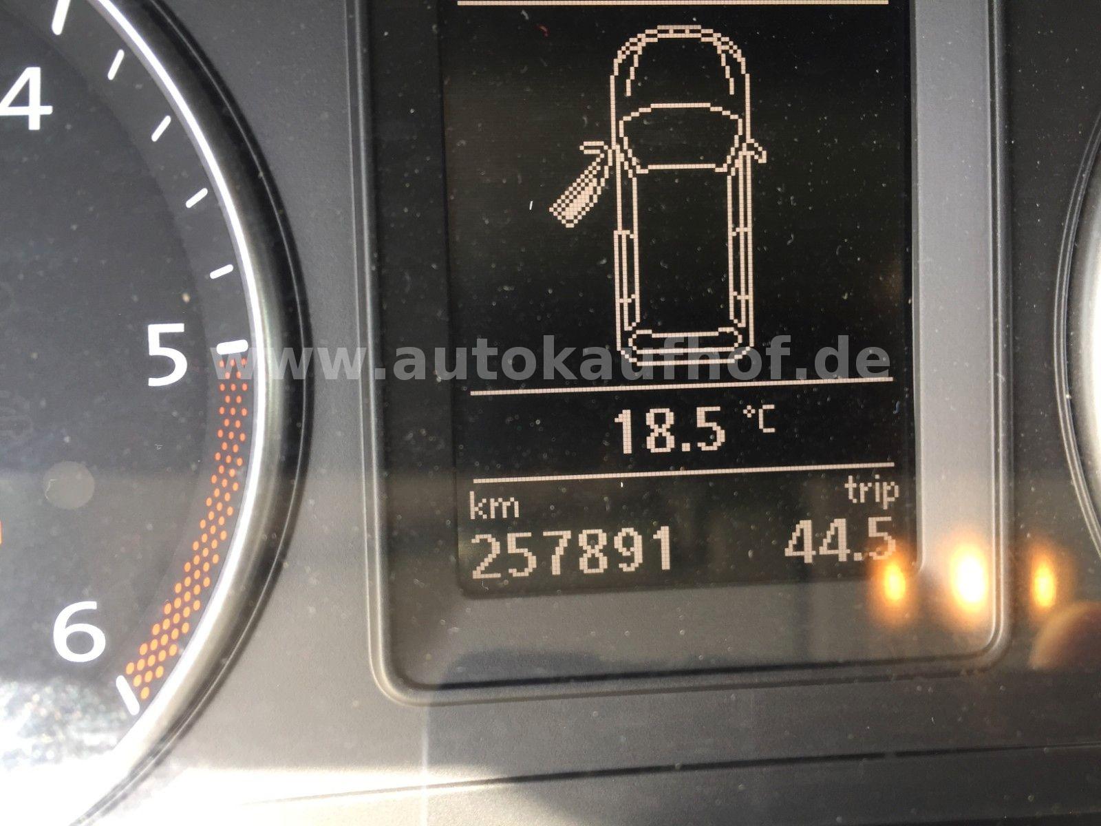 Volkswagen Caddy 2013 — photo 13