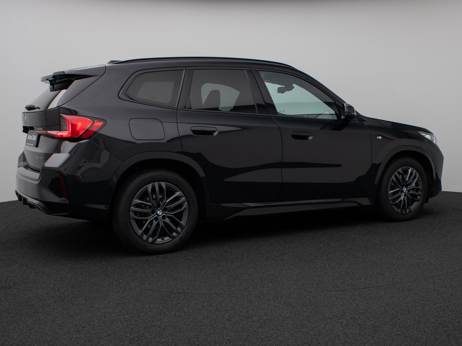 Fahrzeugabbildung BMW X1 xD23d M Sport Panorama Kamera DAB H/K Komfort