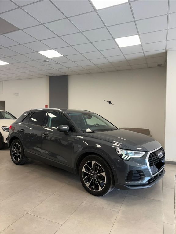 Image of Audi Q3