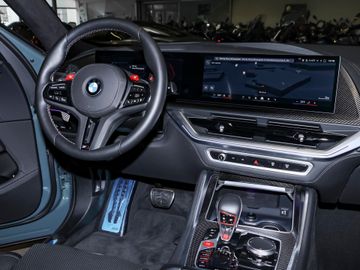 BMW XM - 4