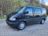 Volkswagen T4 Caravelle 2.5 TDI 111kW TüV neu! 8-Sitzer - schwarze Volkswagen T4 Caravelle