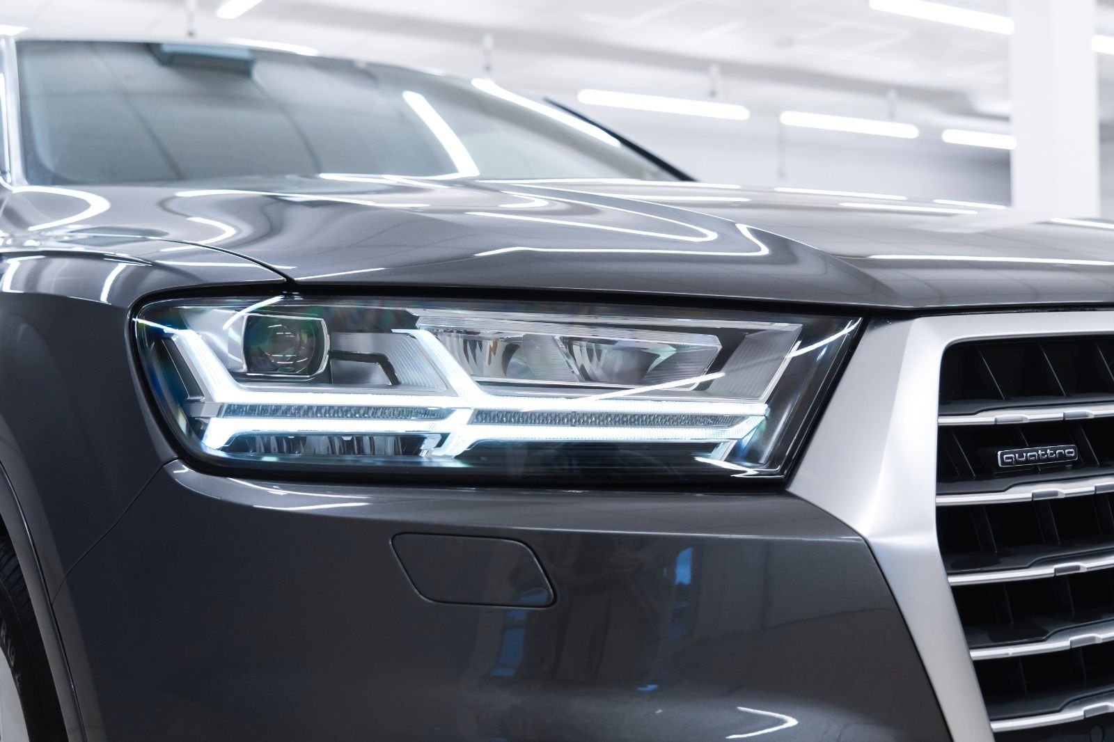 Fahrzeugabbildung Audi Q7 3.0 TFSI Quattro LED PANO NAV 7 SITZER BOSE