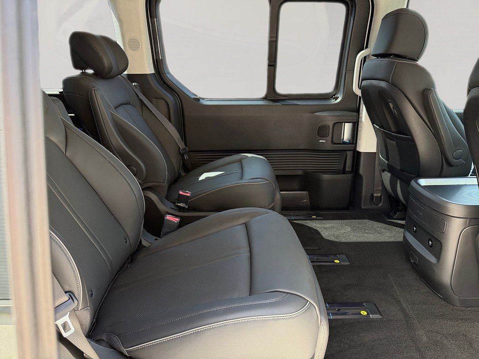 Fahrzeugabbildung Hyundai STARIA Hybrid 7-Sitzer SIGNATURE Pano