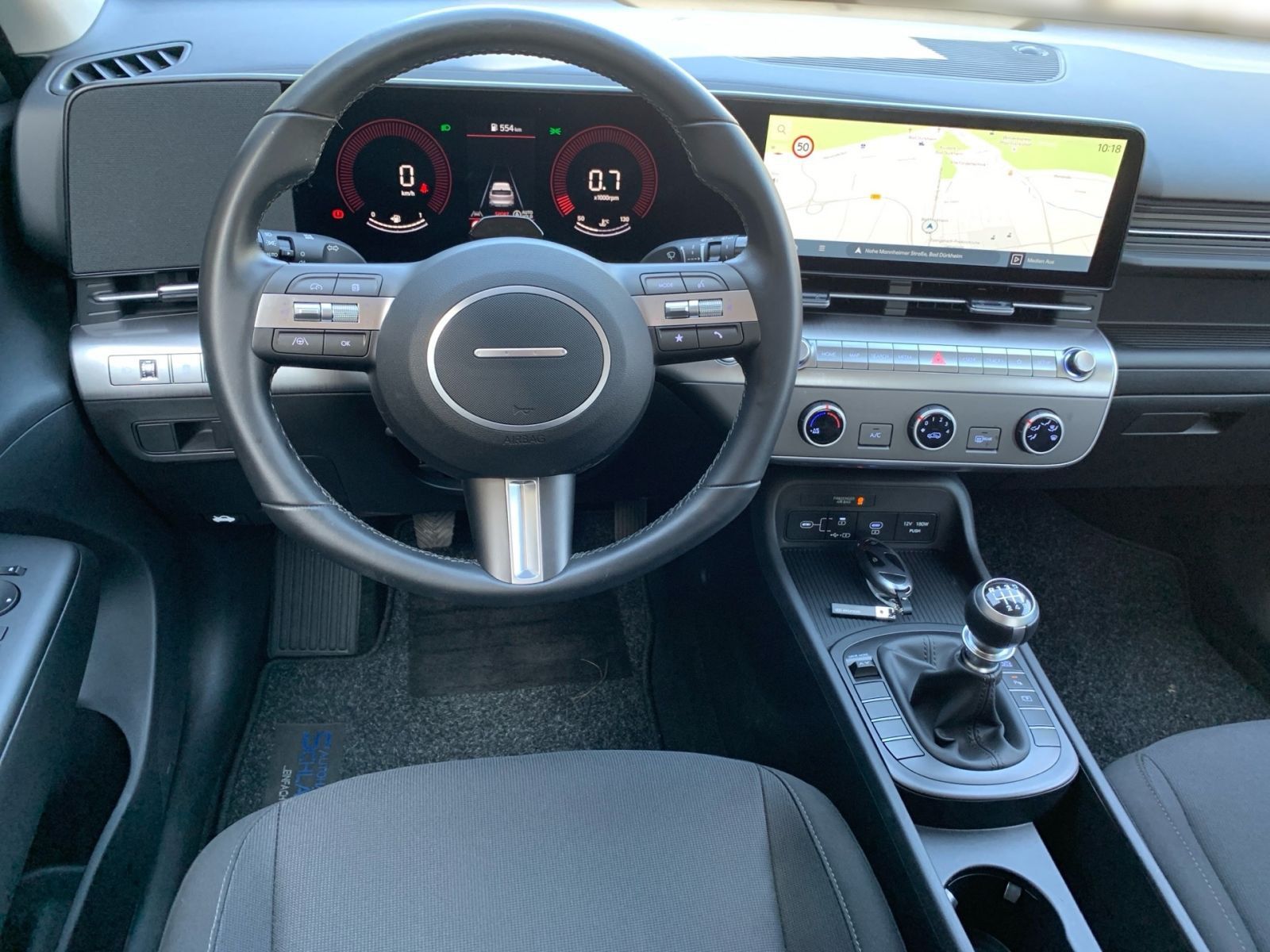 Fahrzeugabbildung Hyundai KONA 1.6 T-GDI Select Navi Allwetter