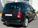 Volkswagen Touran Highline, Zahnriemen + Tüv Neu, Klima - Volkswagen Touran aus 2005: Highline