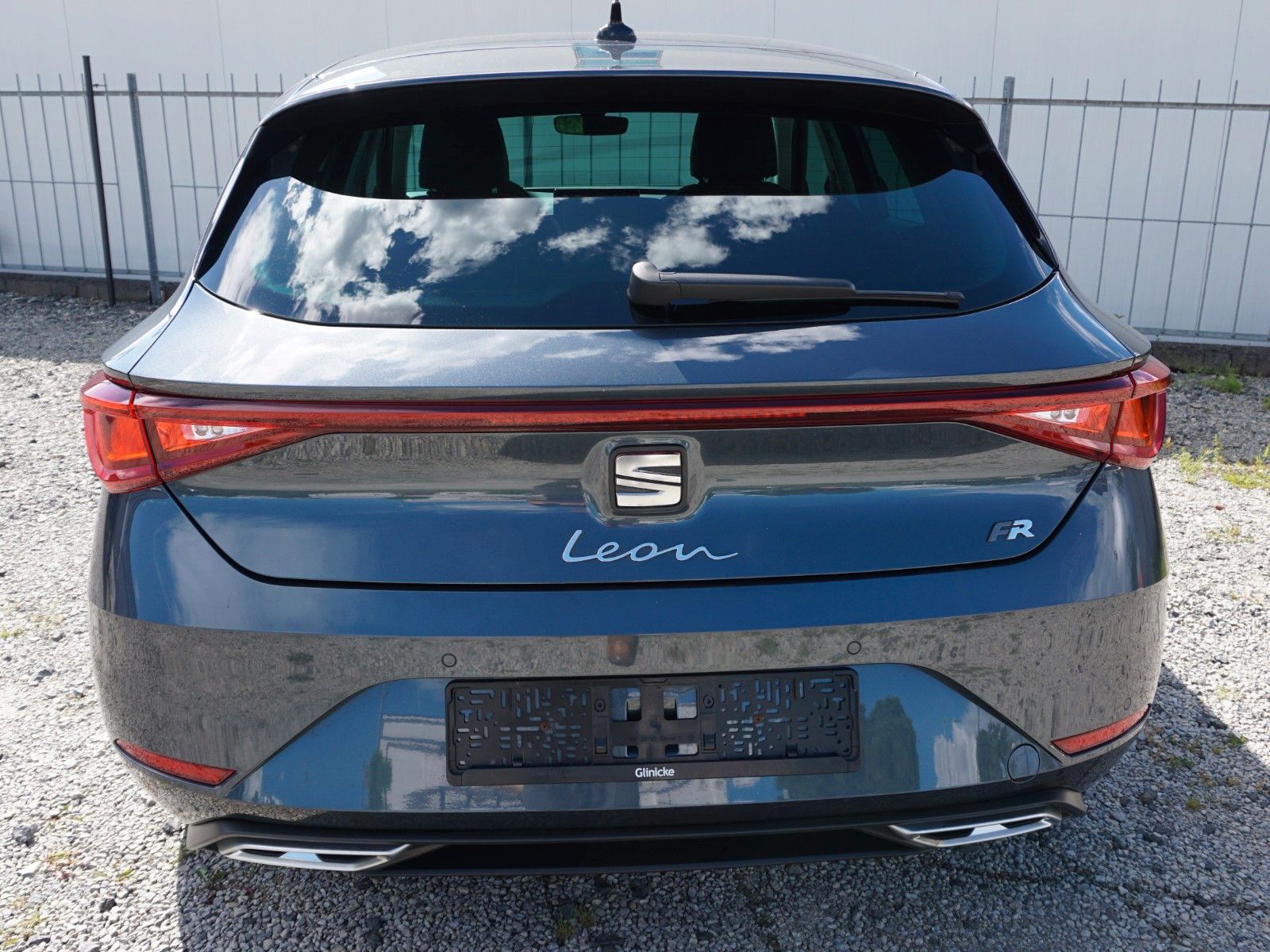 Fahrzeugabbildung SEAT Leon FR, SEAT Garantie, Navi, Sportfahrwerk, LED