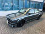 BMW E30 325i mit H-Kennzeichen - BMW 325 aus 1986: 325e