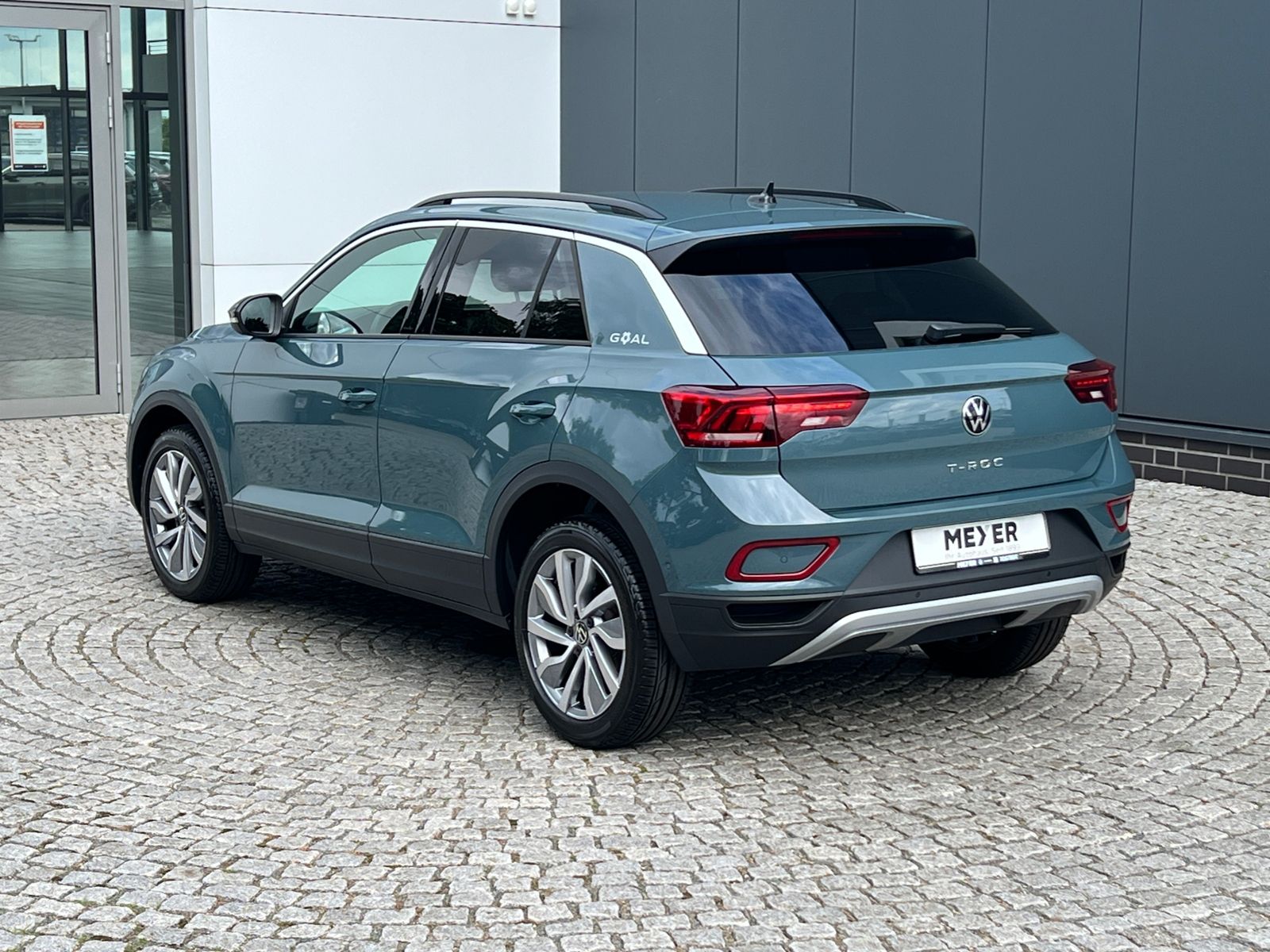 Fahrzeugabbildung Volkswagen T-Roc GOAL 1.5 TSI DSG *AHK, LED, "Plus"-Paket,