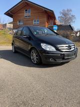 Mercedes-Benz 200 - Mercedes-Benz 200 aus 2007