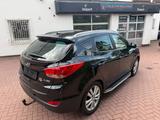 Hyundai ix35 Premium 2,0 Benzin /Automatik/Leder/Panoram - Hyundai ix35 in Hamburg