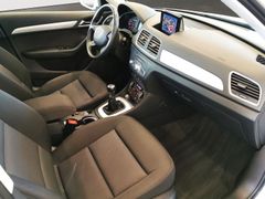 AUDI Q3 Navi PDC SHZ LED