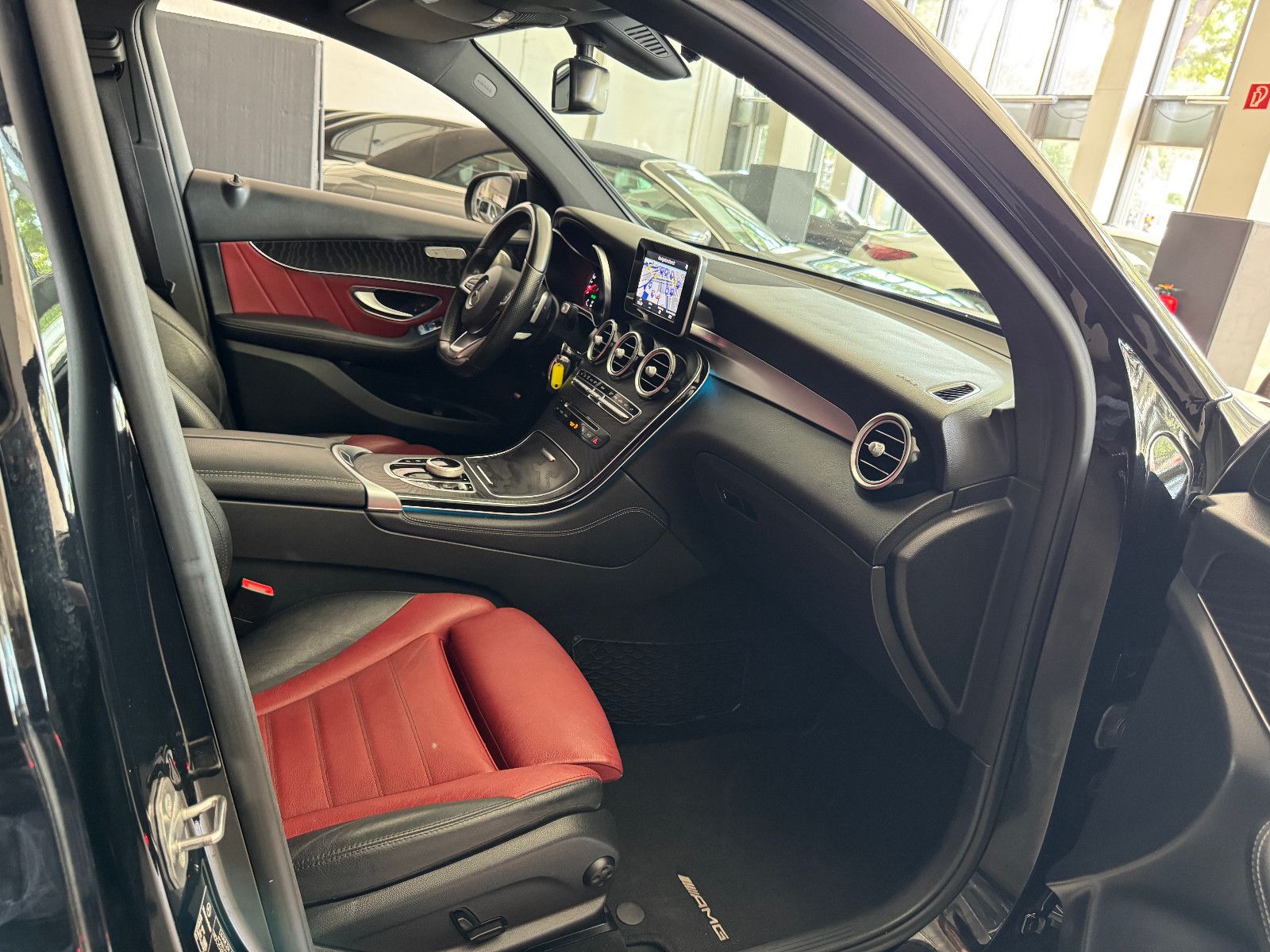 Fahrzeugabbildung Mercedes-Benz GLC 250 d COUPE 4M 9GT AMG LINE PLUS EDITION 1