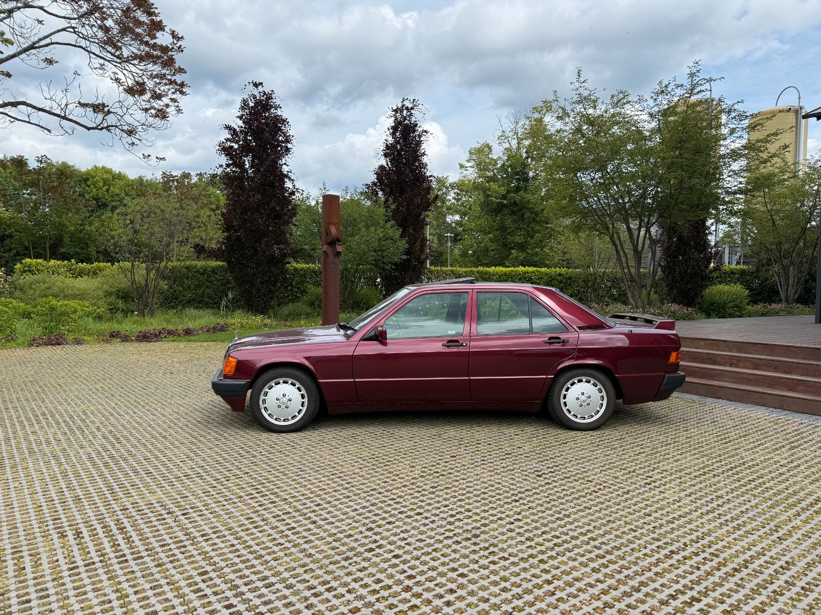 Fahrzeugabbildung Mercedes-Benz 190E 1.8