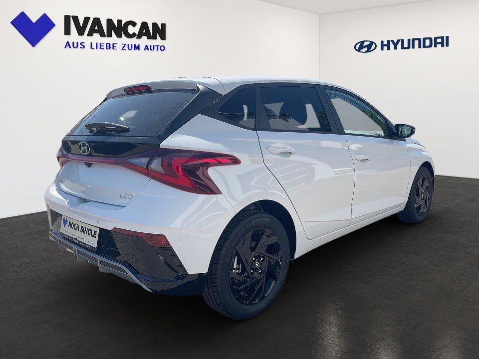 Fahrzeugabbildung Hyundai i20 1.0T 90PS Blackline