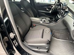 MERCEDES-BENZ C 250 T CGI*LED*Comand*PTS*Sitzh.