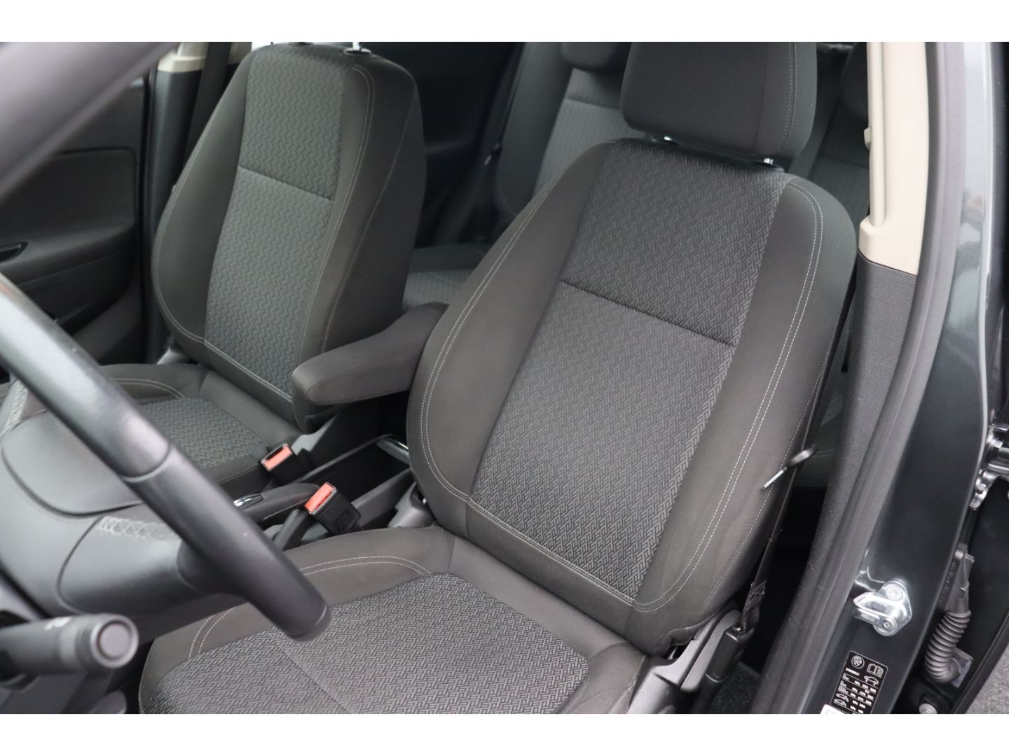 Fahrzeugabbildung Opel Mokka X 1.4 Edition AHK