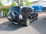 Mitsubishi Pajero 3,2 DI-D 4WD SUV-Star Automatik SUV-Star - Mitsubishi 7-Sitzer