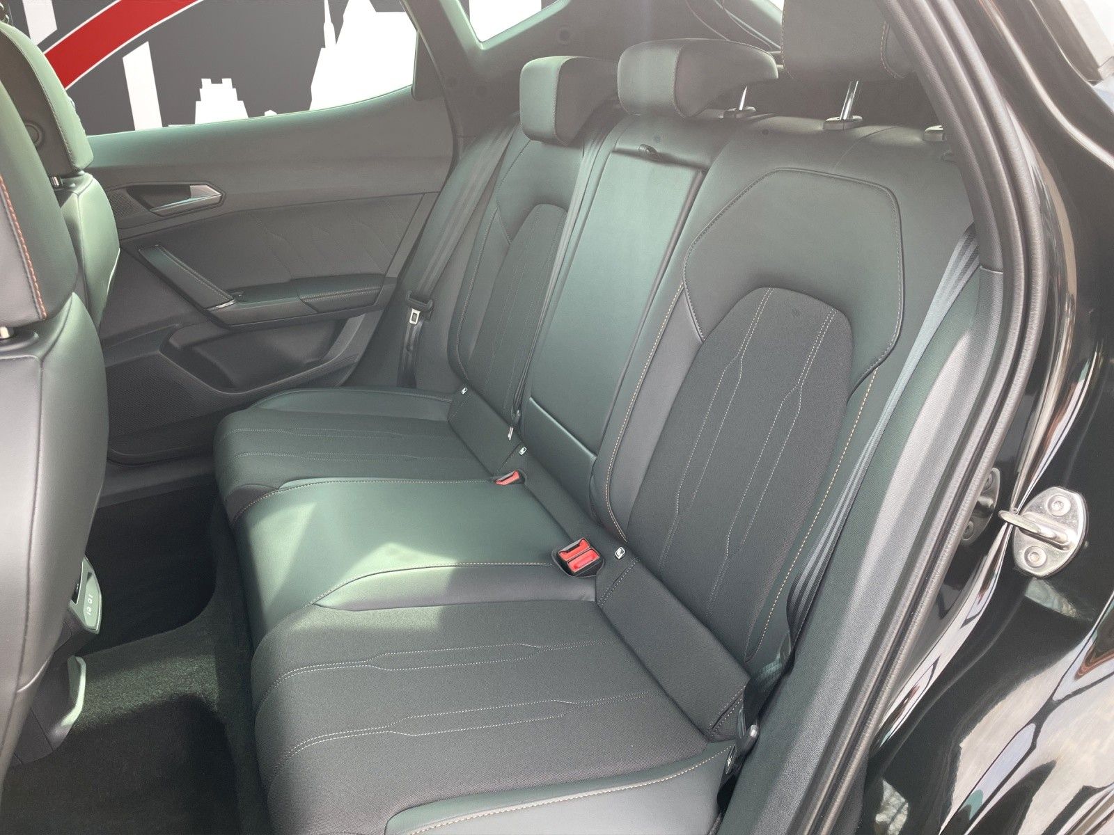 Fahrzeugabbildung CUPRA Formentor 1.5 TSI DSG LED/NAVI/ACC/TOT/APP/SHZ