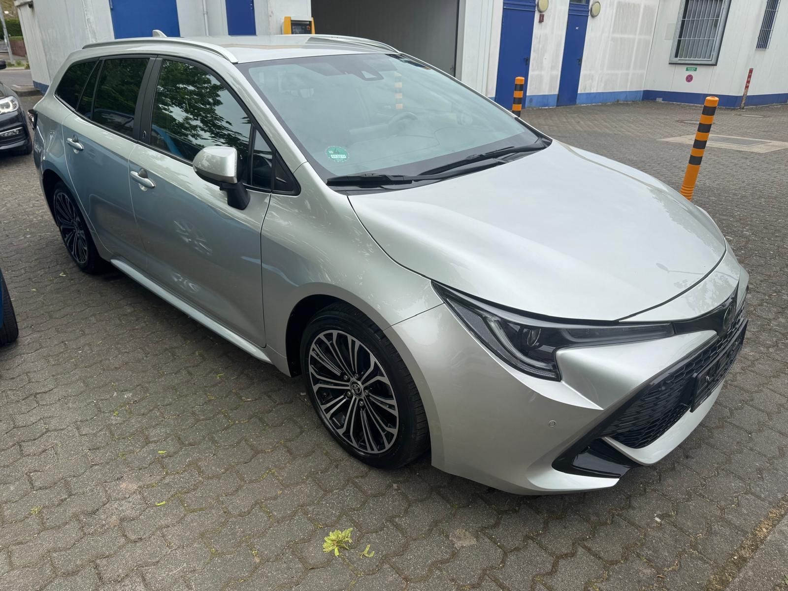 Fahrzeugabbildung Toyota Corolla Touring Sports Team D