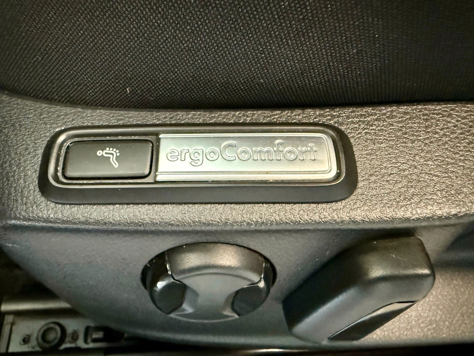 Fahrzeugabbildung Volkswagen Passat Variant 2.0TDI DSG Comfortline BlueMotion