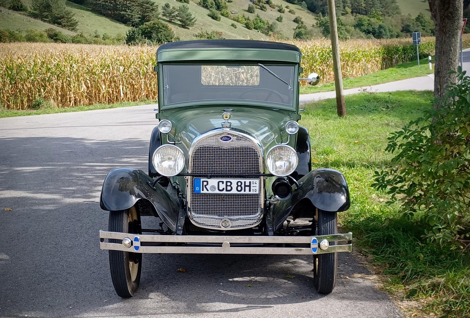 Ford Model A "Special Coupé" mit Police Head