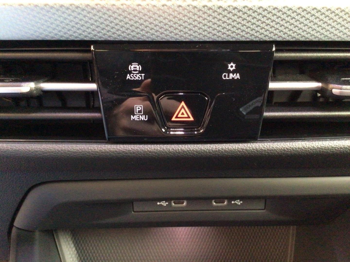 Volkswagen Golf VIII 1.5 eTSI 110 kW ENERGY Digitales Cockp, миниатюра 18