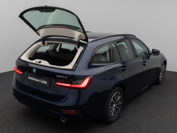 Fahrzeugabbildung BMW 320d xD Sport Line Kamera Laser HiFi AHK Komfort