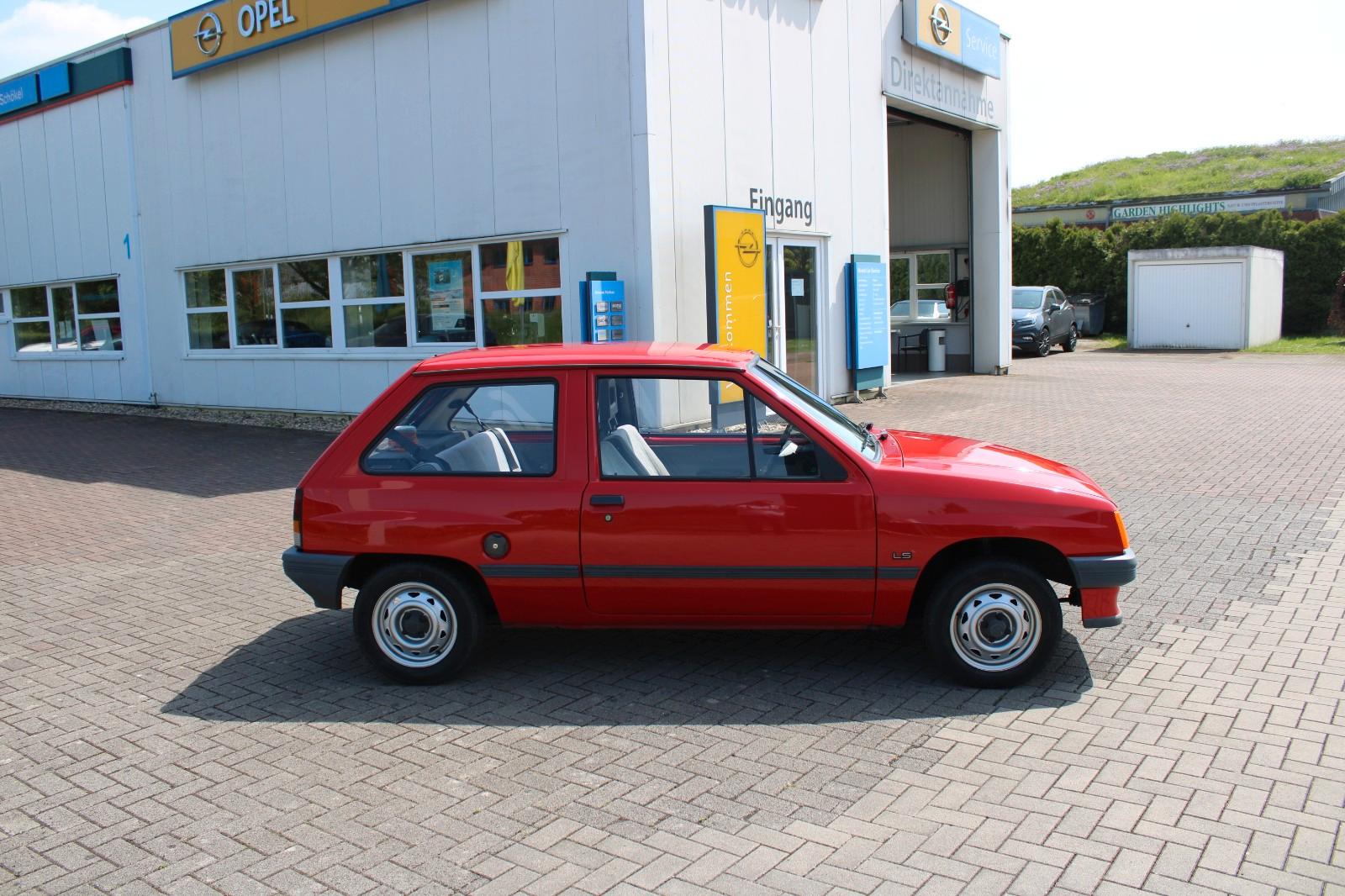 Opel Corsa 1.0 LS