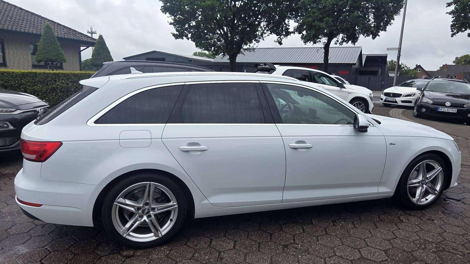 Audi A4 quattro sport S-Line Anhängerkupplung Standhe