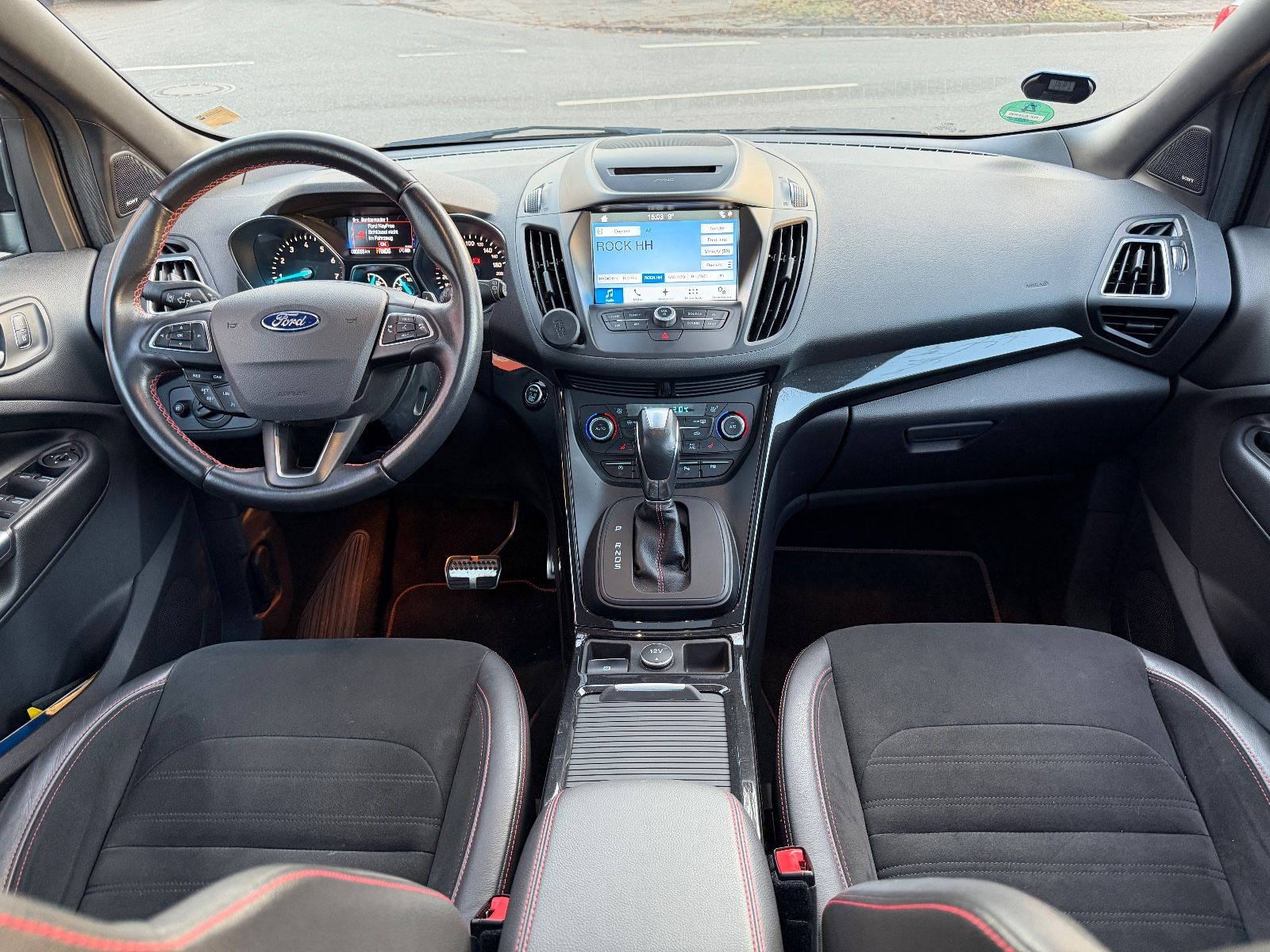 Fahrzeugabbildung Ford Kuga ST-Line ALLRAD*PANO*ALCANTARA*AHK*