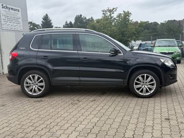 Volkswagen Tiguan - 5