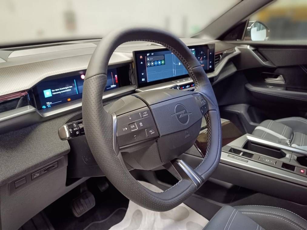 Fahrzeugabbildung Opel Grandland Electric GS 157KW AT