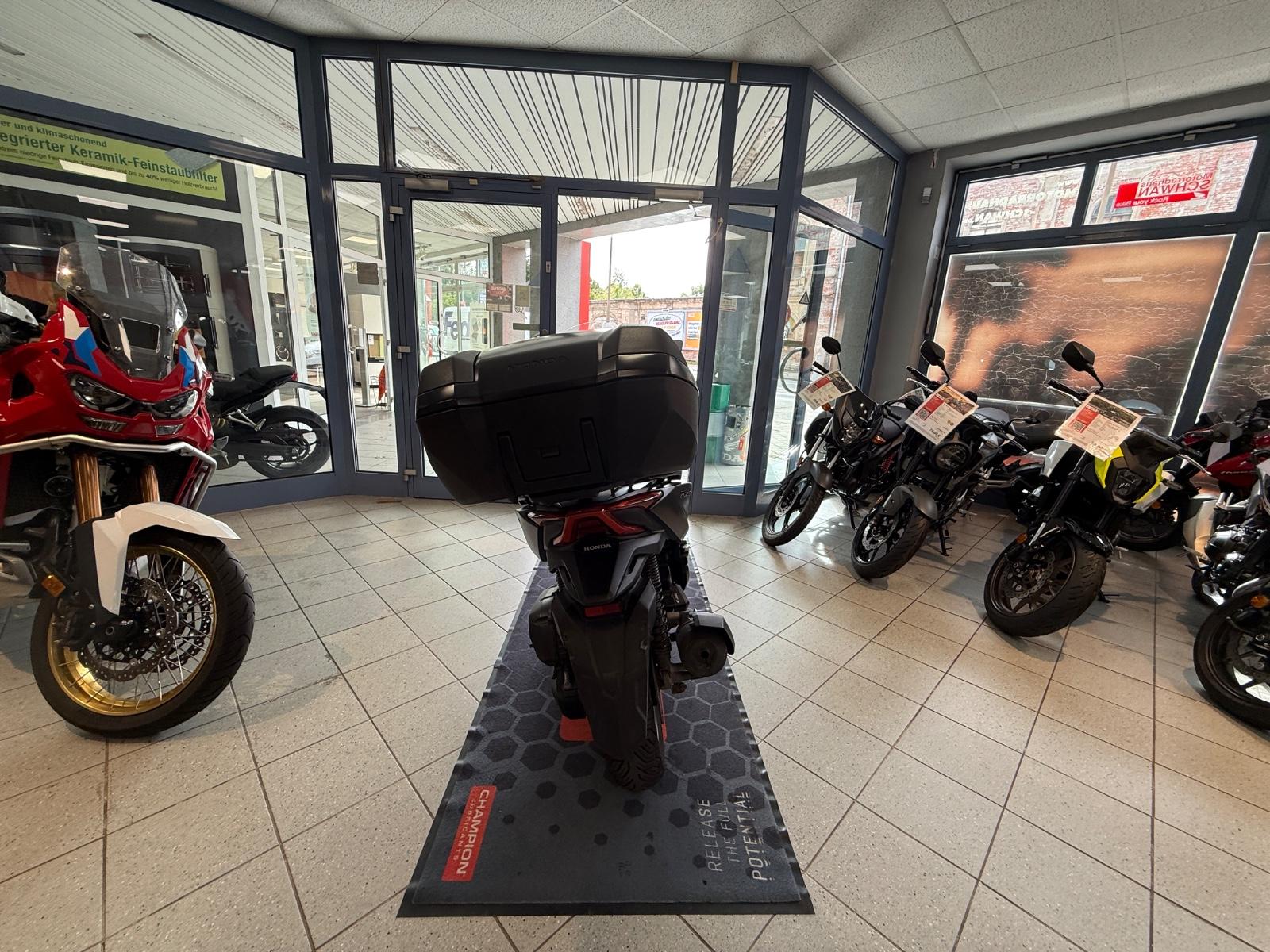 Honda Forza 125 inkl. Top Case
