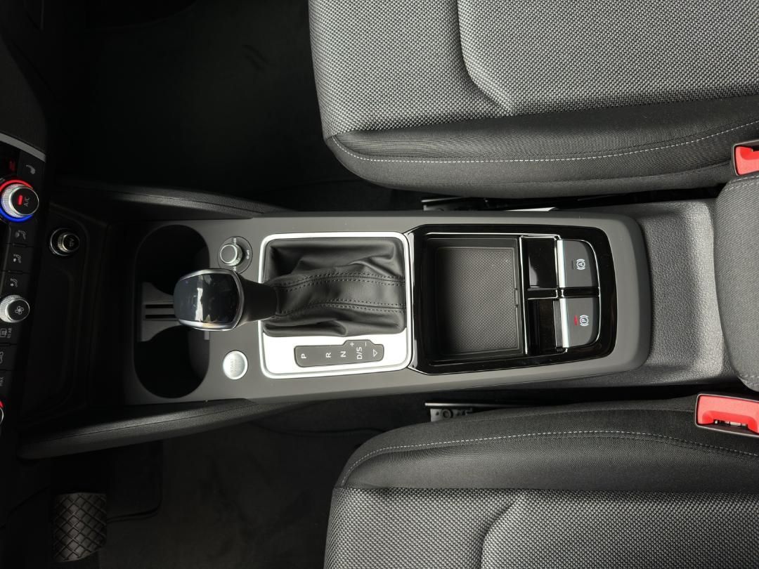Fahrzeugabbildung Audi Q2 35 1.5 TFSI S-Line Kamera,LED,SHZ,Keyless,PDC