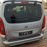 Toyota Proace City 1,2-l-Turbo 81kW L1 Team Deutsch... - silberne Toyota PROACE CITY