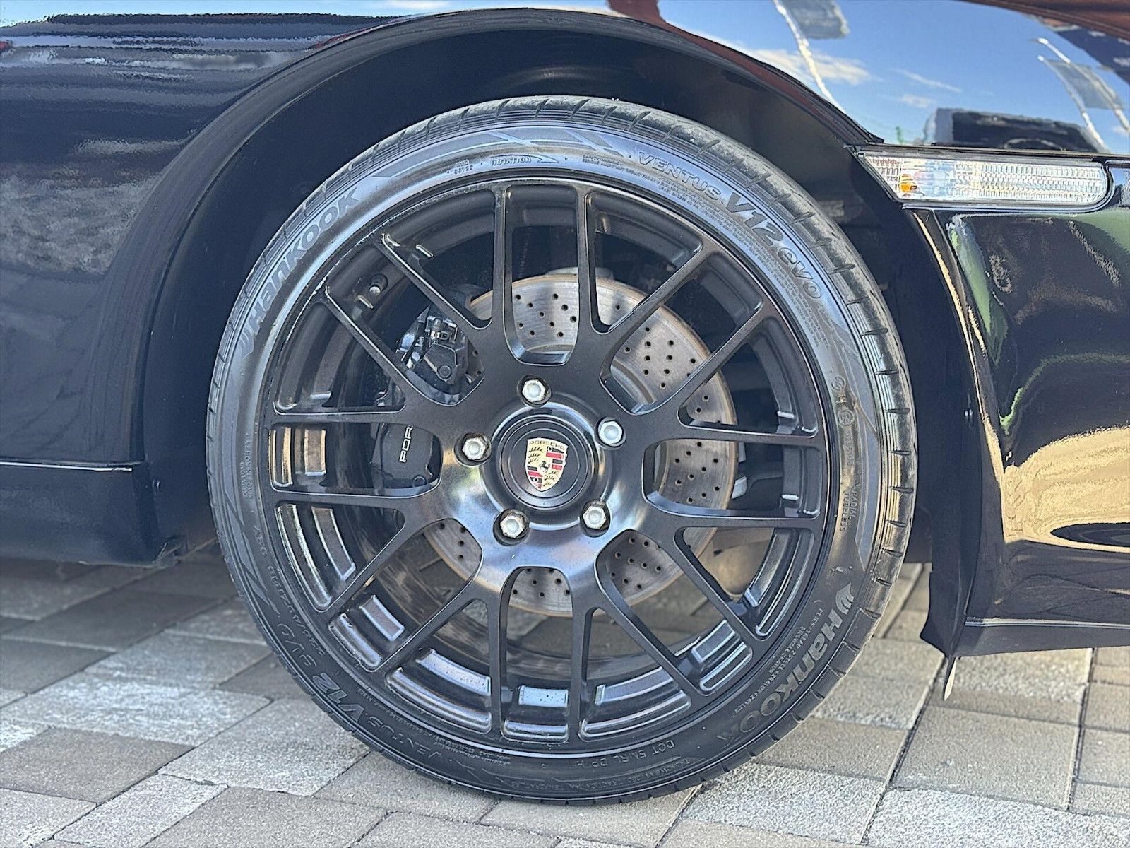 Fahrzeugabbildung Porsche 996 911 Carrera Cabriolet Black Design *TÜV Neu*