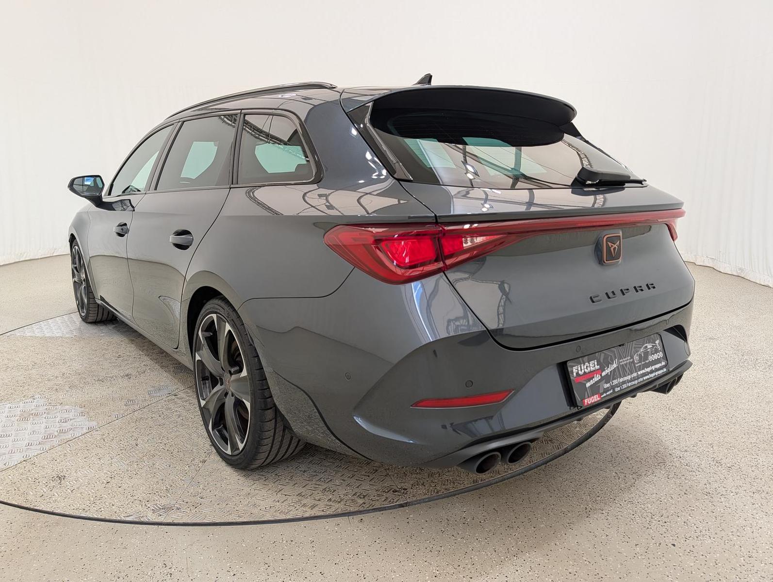Cupra Leon ST 2.0 TSI DSG VZ 4Drive Beats Pano FULL LI, миниатюра 5