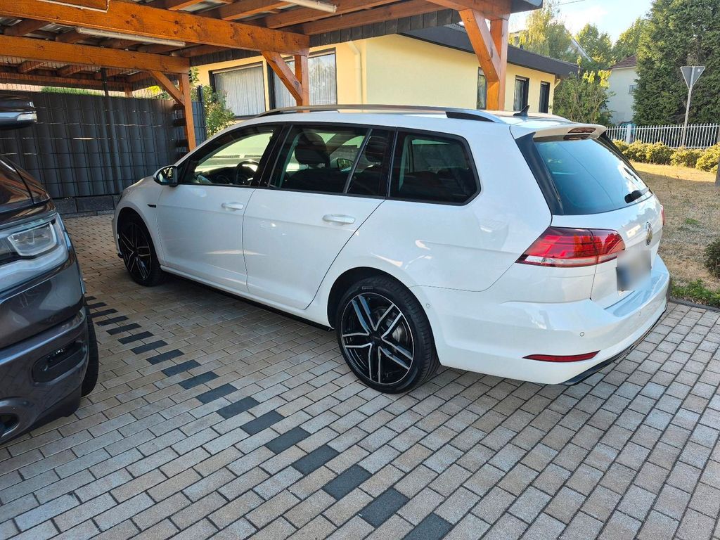 Image of Volkswagen Golf
