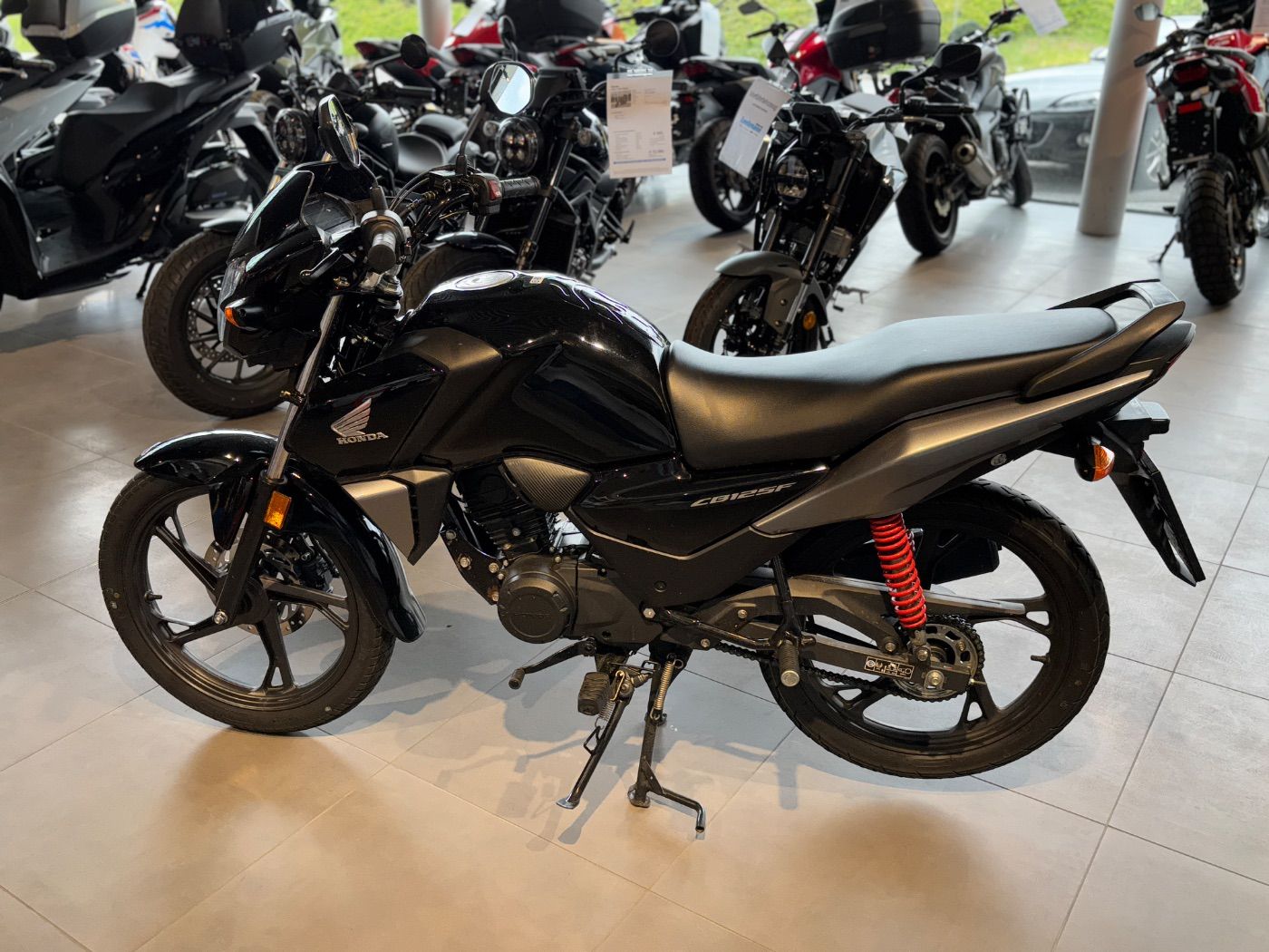 Fahrzeugabbildung Honda CBF 125