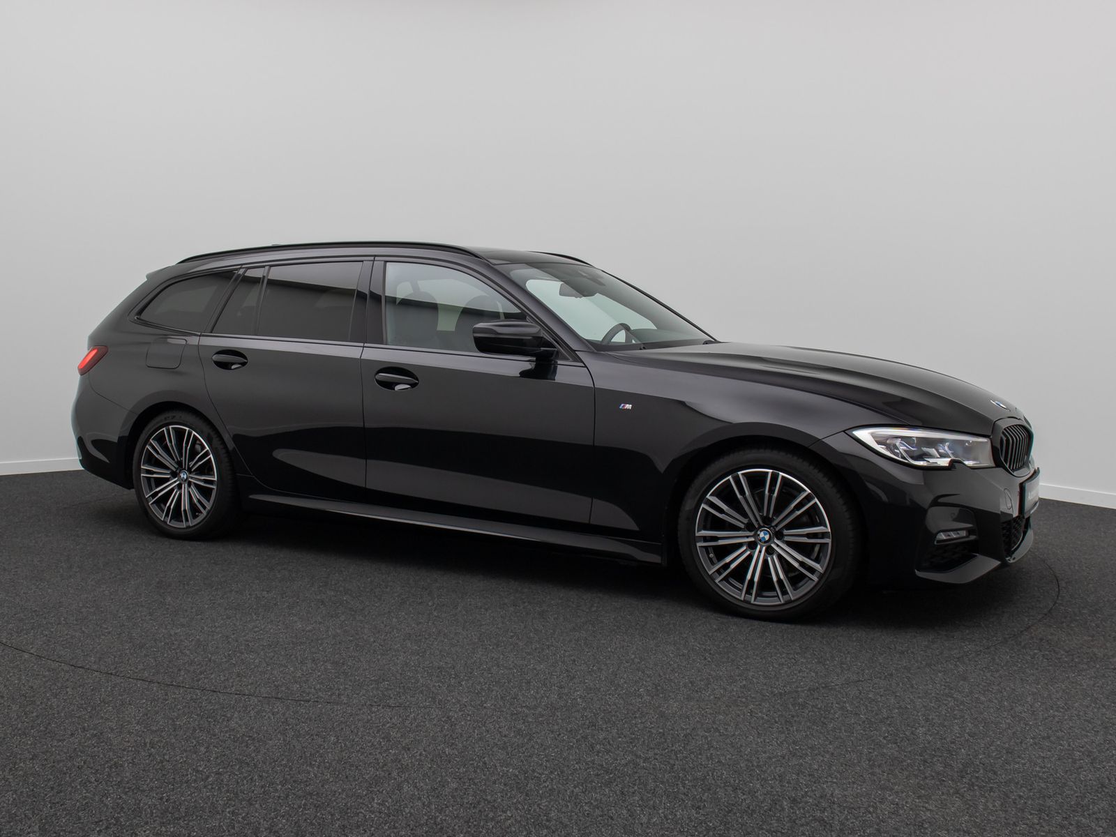 Fahrzeugabbildung BMW 320d M Sport Panorama DAB Laser HiFi Komfort