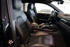 PORSCHE Cayenne S | InnoDrive | Pano | Matrix | AHK PORSCHE Cayenne S | InnoDrive | Pano | Matrix | AHK