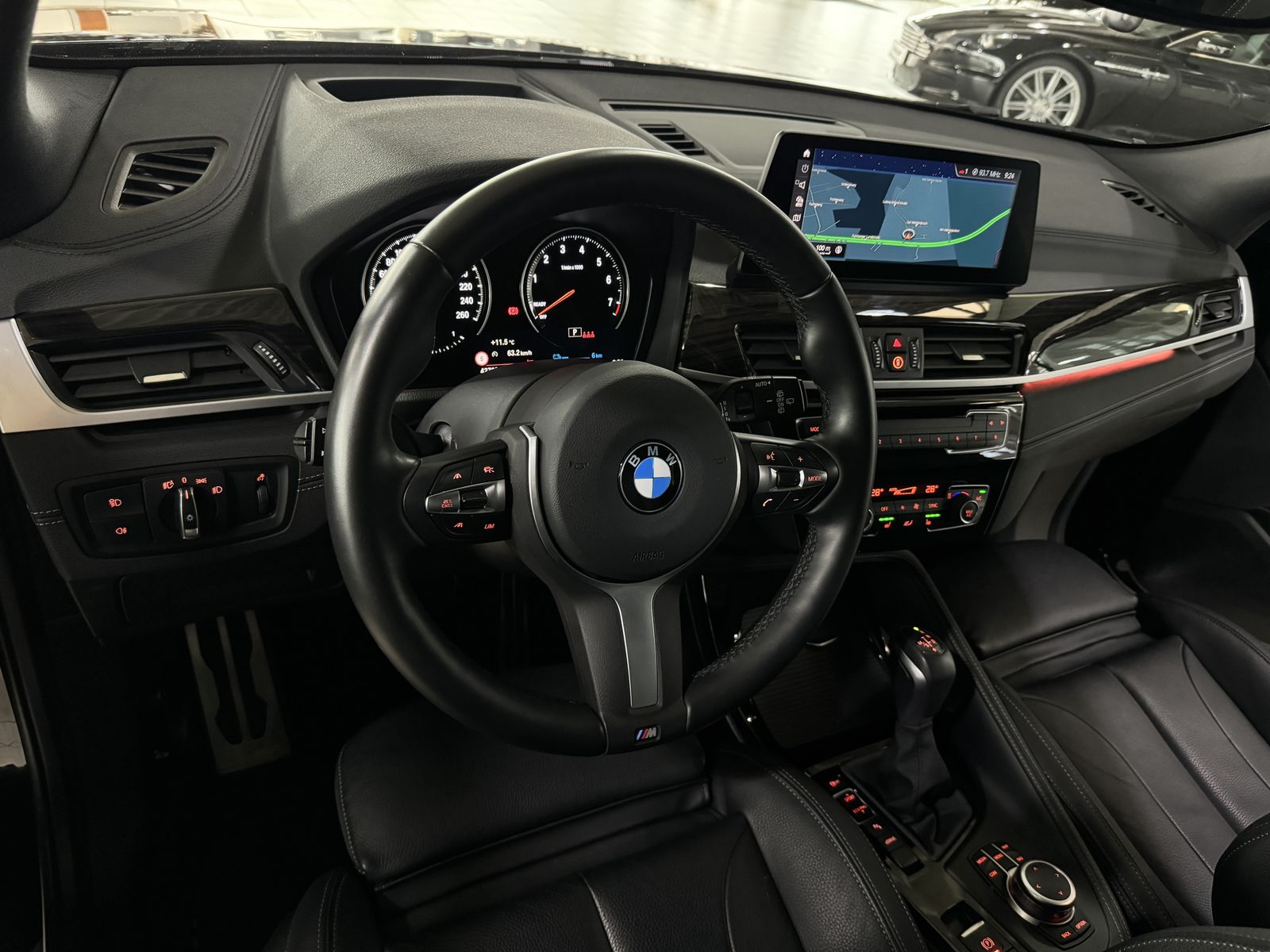 Fahrzeugabbildung BMW X2 xD25e M Sport Kamera HUD DAB Navi+ Alarm19"