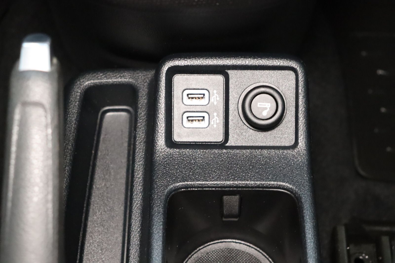 Fahrzeugabbildung Ford Grand Tourneo Connect 1.5 ECOBLUE Titanium