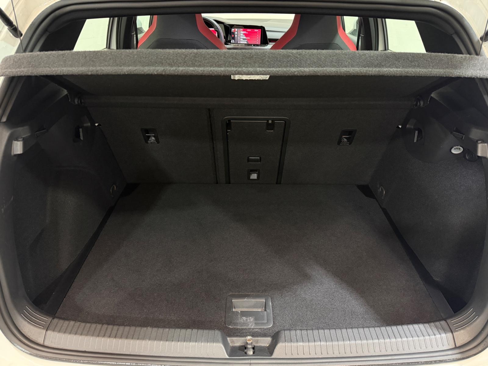 Volkswagen Golf VIII Lim. GTI/KAMERA/LED/SHZ/LHZ/CARPLAY, миниатюра 24
