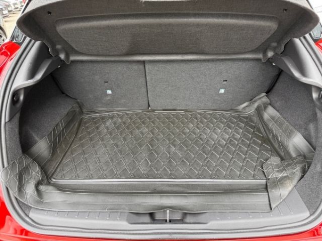 Fahrzeugabbildung Nissan Juke N-Design 1.0 DIG-T +KLIMA+NAVI+RFK+SHZ+BT+U