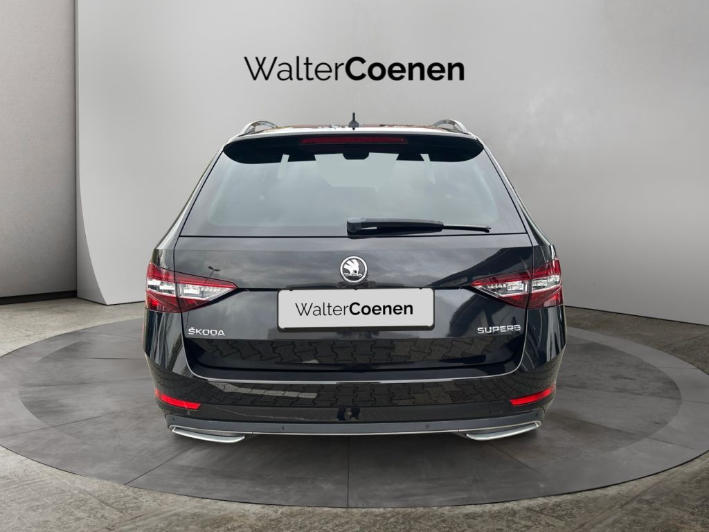 SKODA Superb Combi 1.4 TSI ACT SportLine ACC b. Front SKODA Superb Combi 1.4 TSI ACT SportLine ACC b. Front