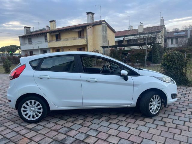 Ford Fiesta 1.4 5 porte Benzina/GPL 153.000 km