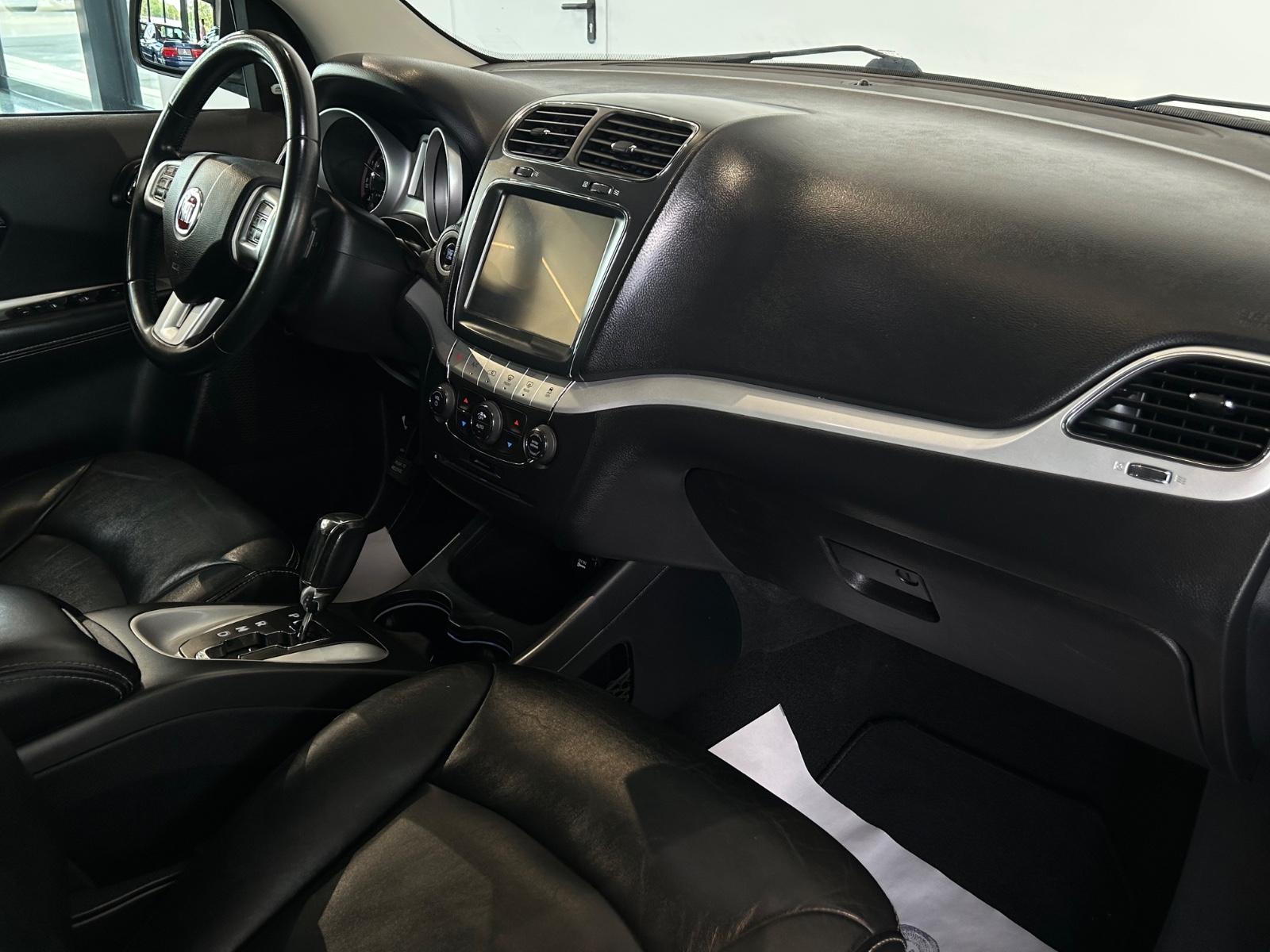 Fiat Freemont Black Code | 170 ch | BVA | 7 places | Caméra de recul | GPS