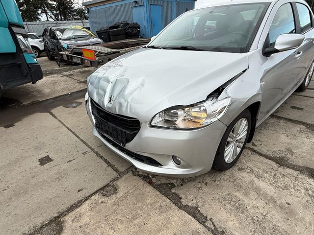 Peugeot 301 1.6I AUTOMATIC !!!!