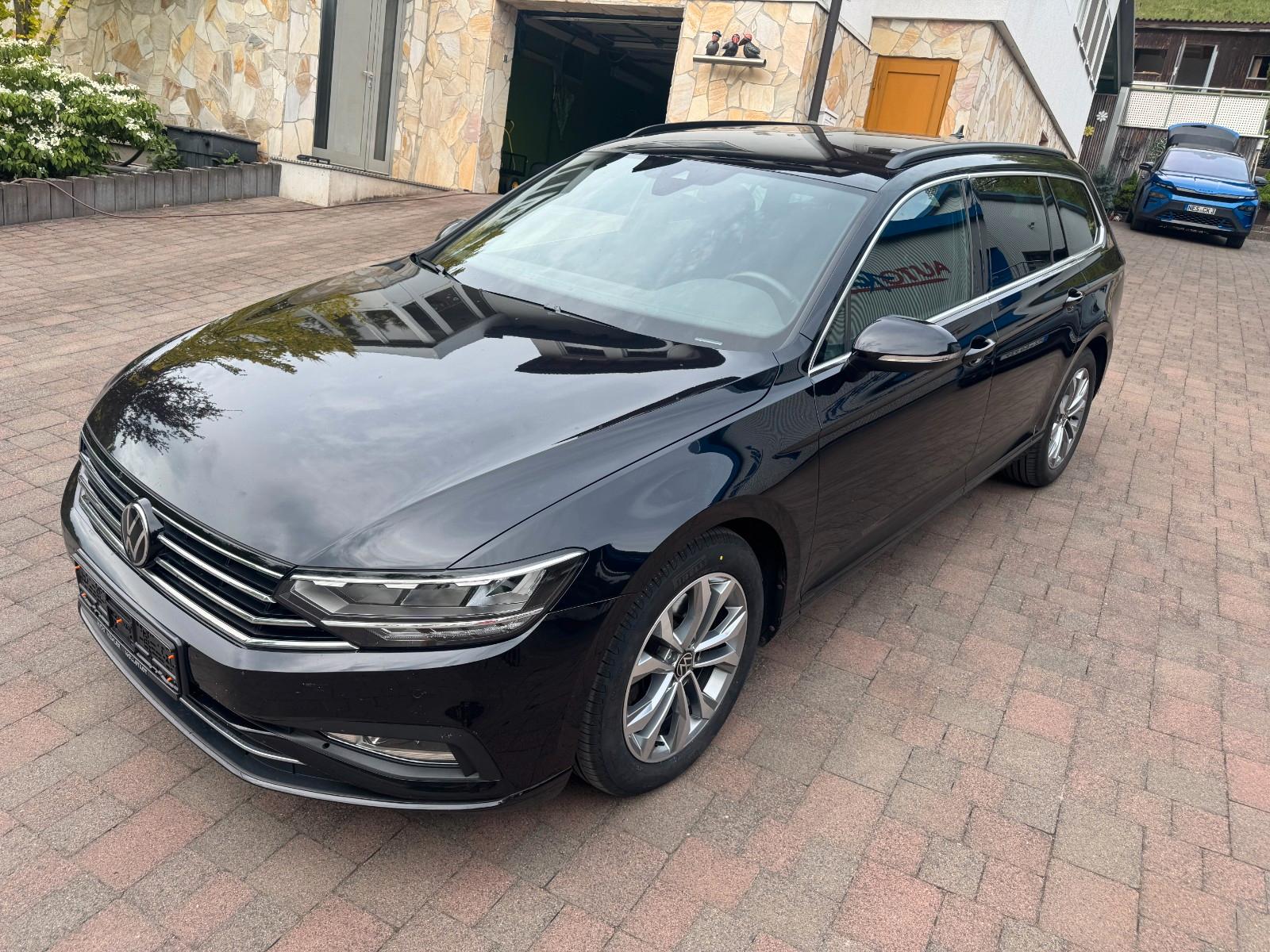 Volkswagen Passat Variant Standheizung Massage el. Heckklap